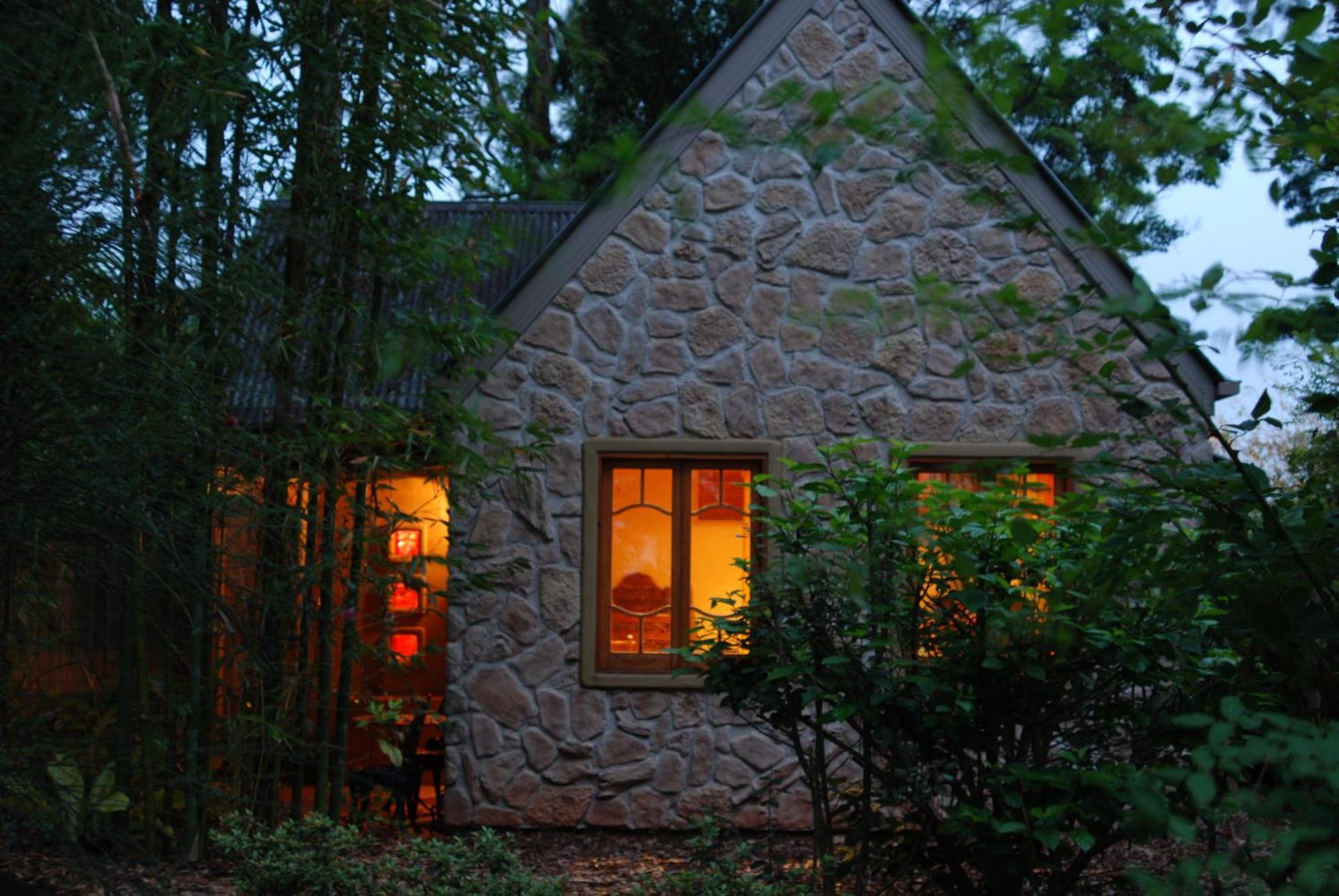 מאונט טאמבורין Witches Falls Cottages מראה חיצוני תמונה