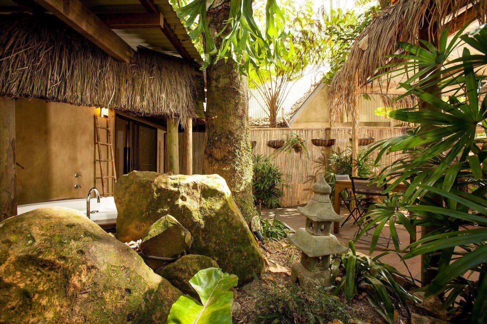 מאונט טאמבורין Witches Falls Cottages מראה חיצוני תמונה