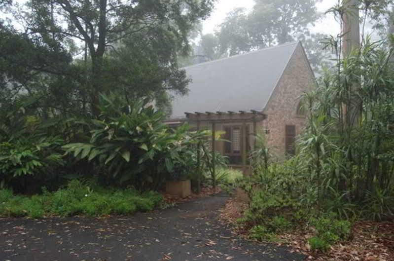 מאונט טאמבורין Witches Falls Cottages מראה חיצוני תמונה